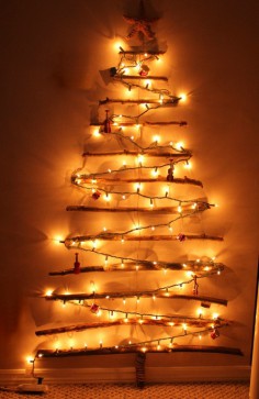 Vianočný stromček z girlandy