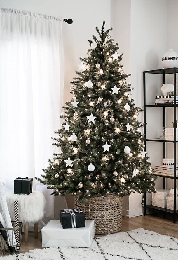 Vianočný stromček na Nový rok v minimalizme