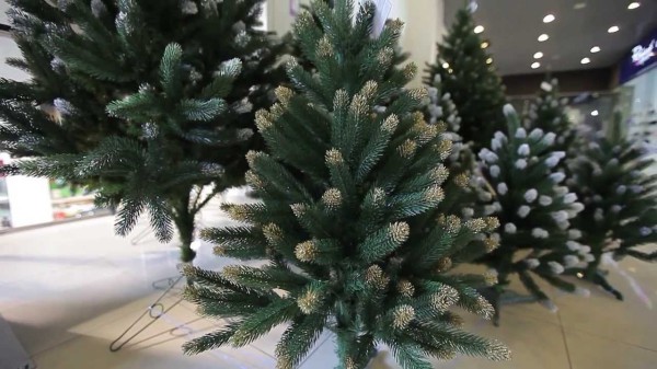 On comprar un arbre de Nadal artificial