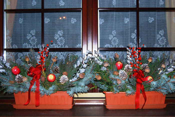 Hvor smukt at dekorere et vindueskarm til nytår