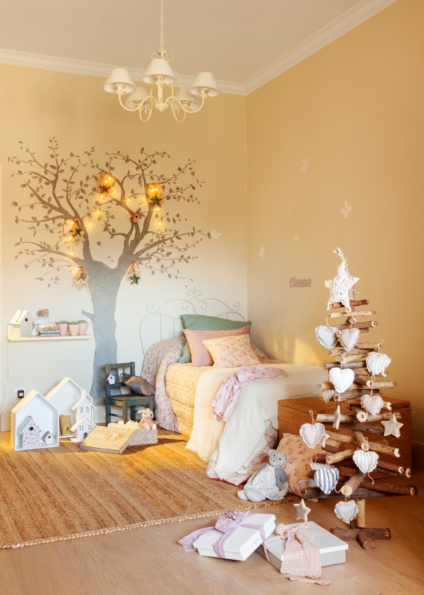 How to decorate a nursery for the New Year