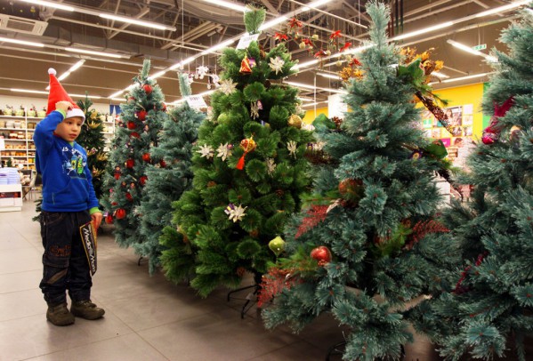 Como escolher a árvore de Natal artificial certa para o Ano Novo