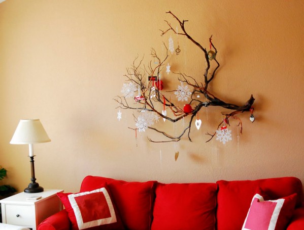 How to decorate a wall for the New Year