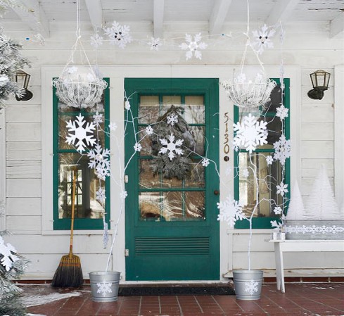 Flocons de neige pour décorer la porte