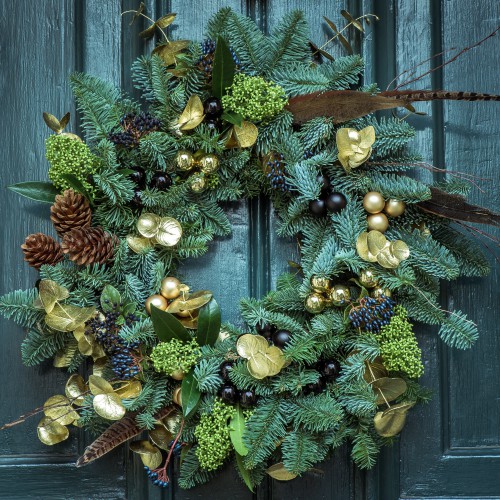 Home decoration for New Year wreath