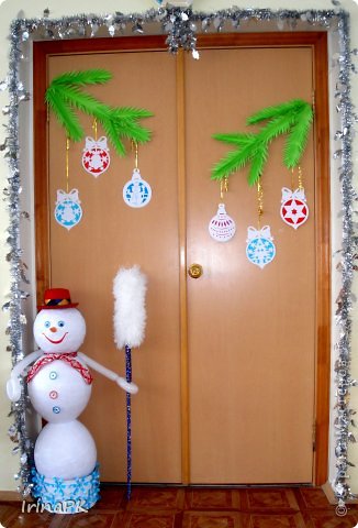 Výzdoba dverí na Nový rok v škole