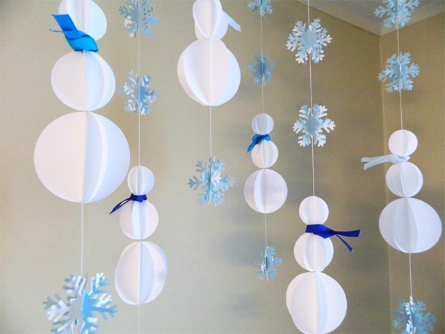 Wall decoration with snowflakes