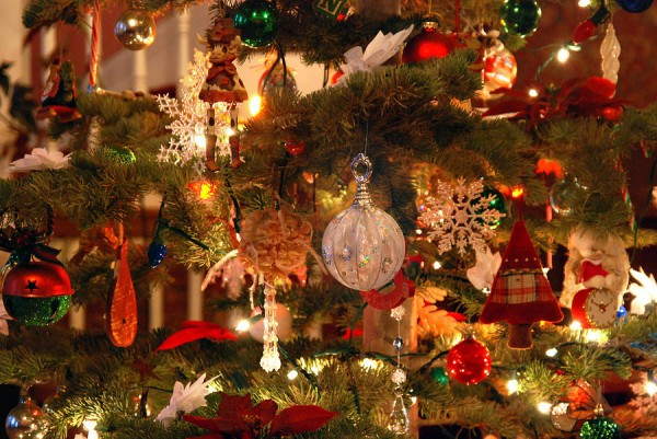 Palamuti ng vintage na Christmas tree
