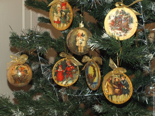 Palamuti ng vintage na Christmas tree